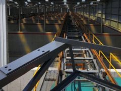 如何用手推式洗地機正確清洗環氧地坪地面？