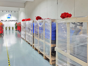 <b>徐州某設(shè)備公司采購YH-860/24V駕駛式洗地機(jī)四臺(tái)</b>